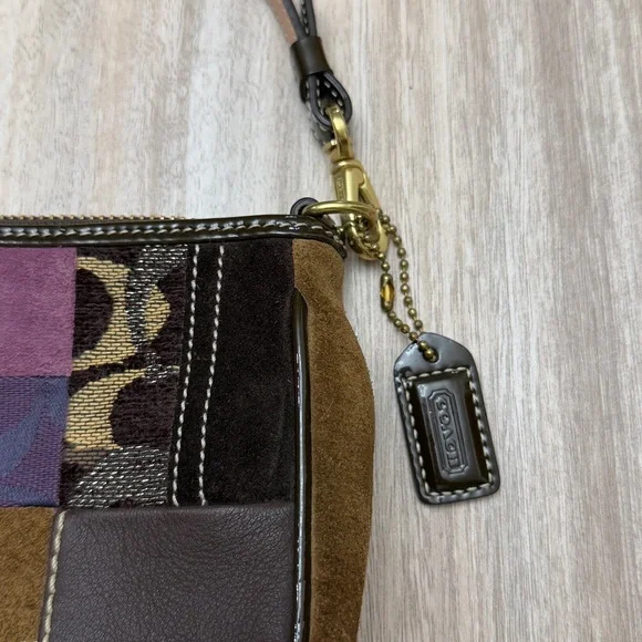 Vintage Coach Holiday Patchwork Demi Bag # 7071 from 2005 like new - Picture 3 of 8